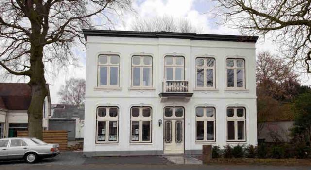 Emmastraat 27